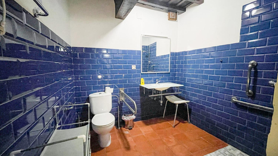 Bathroom 3, Albergue San Blas - Via de la Plata y Caparra - Via Verde, Cáceres