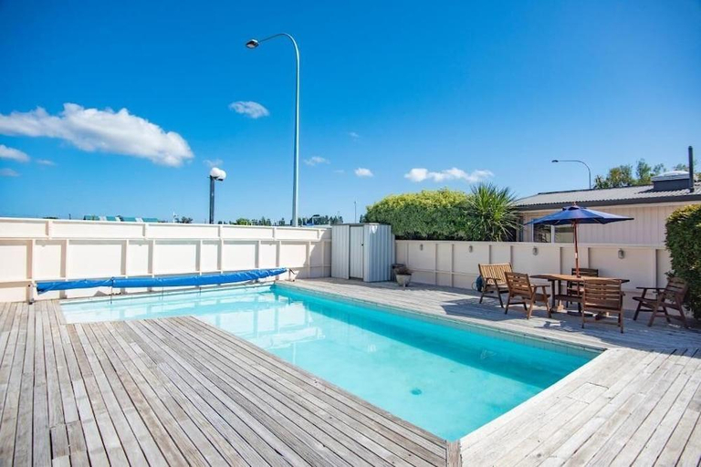 Sport & Beauty, Tuki Tuki Motel, Central Hawke's Bay
