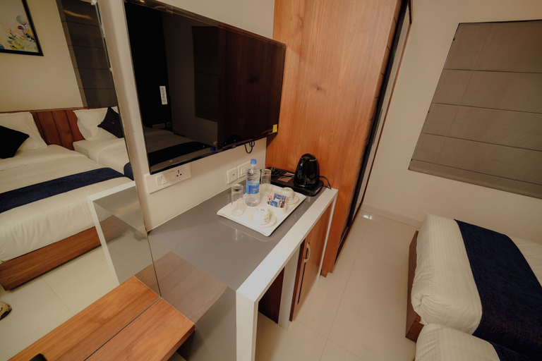 Bedroom 2, Hotel Blubell, Kozhikode