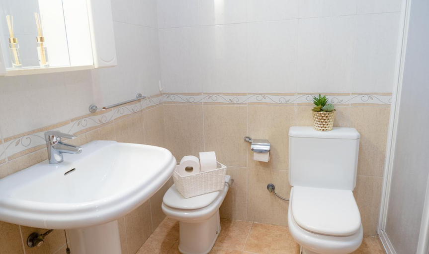 Bathroom 3, Chalet cerca a la playa con jardin y barbacoa, Tarragona