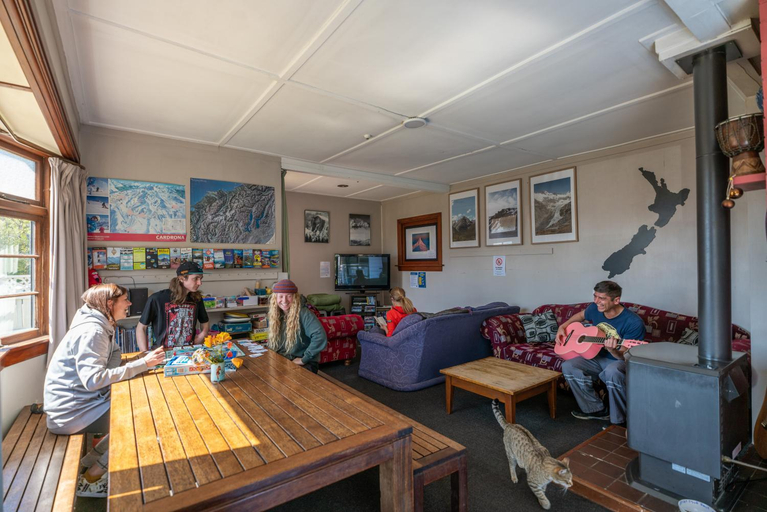 Others 3, Mountain View Backpackers, Queenstown-Lakes