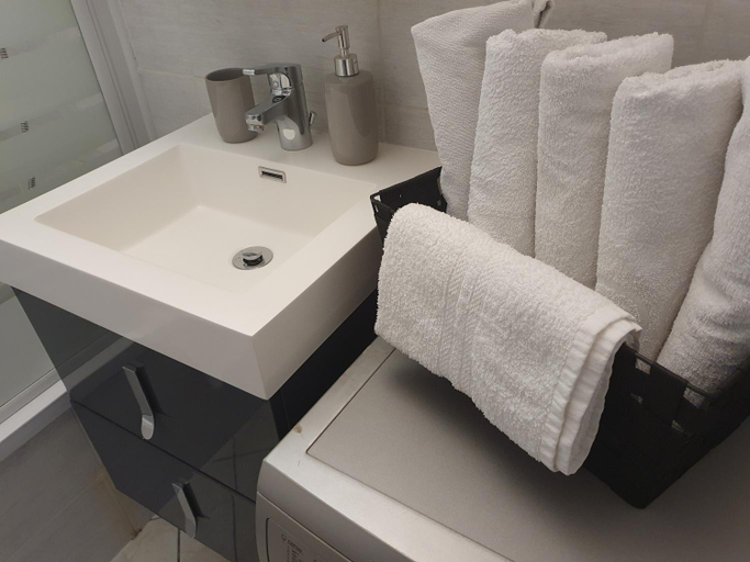 Others 2, Apart 5 personnes, 1min Gare d'Annemasse, Geneve 5km, Haute-Savoie