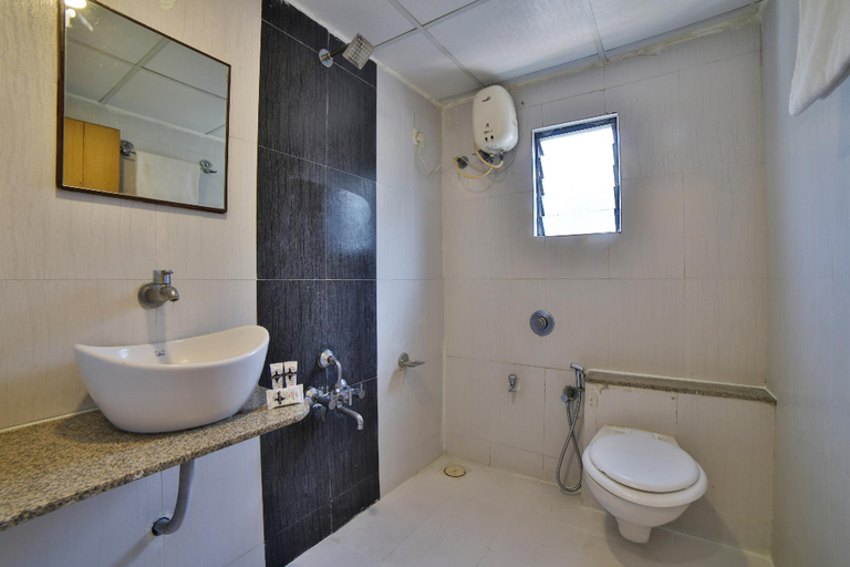 Bathroom, Hotel O Kalash Residency, Ahmadabad
