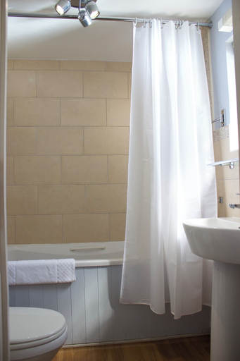 Bathroom 4, Durdle Door Hotel, Dorset