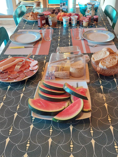 Food & Drinks 5, Chambre d'hote climatisee Les Maisons de Gaia, Aude