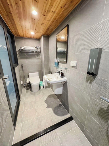 Bathroom 5, Slow Tainan Homestay, Tainan