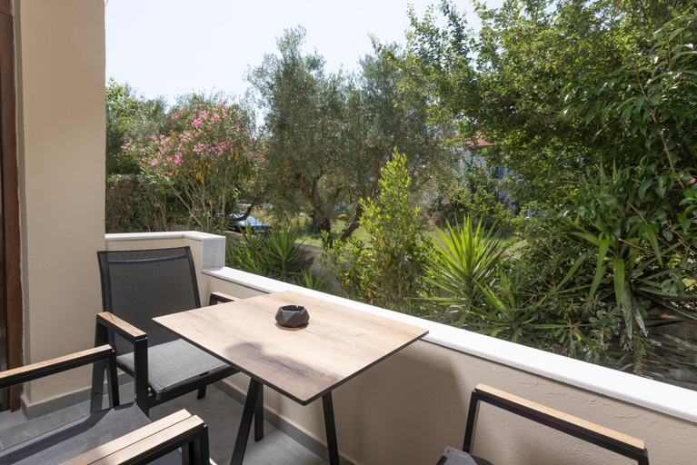 Others 5, Petra Luxury Suites, Central Macedonia