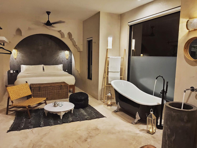 Bedroom 3, Moroccan vacation home for 16 guests!, Cozumel
