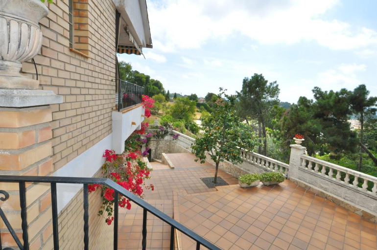 Balcony/terrace 3, Villa Dolcedo, Girona