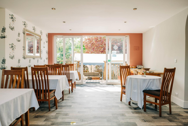Food & Drinks 4, Bryn Berwyn Country House Tresaith, Ceredigion
