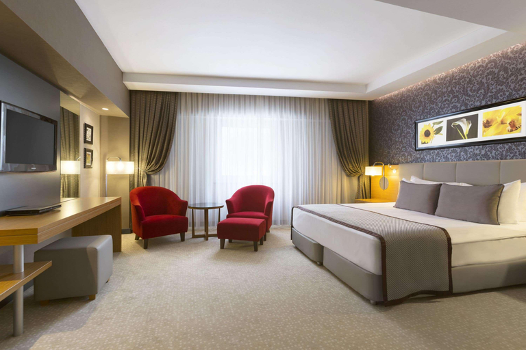Bedroom 3, Ramada Plaza by Wyndham Izmit, Izmit