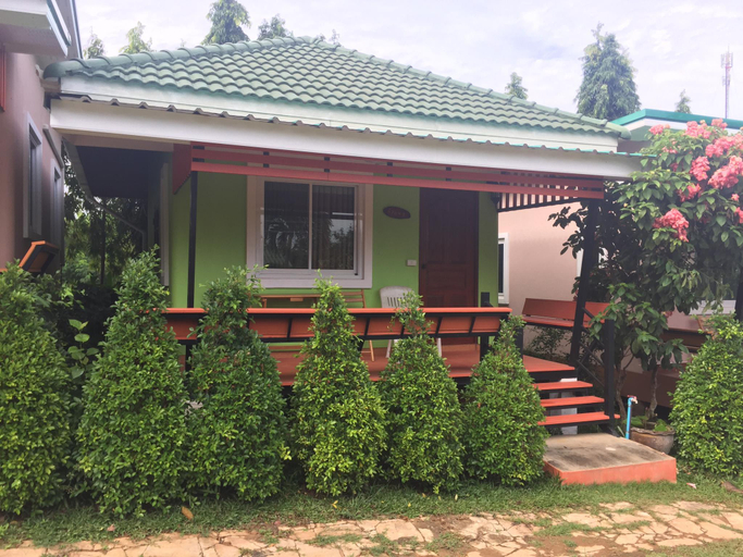Exterior 5