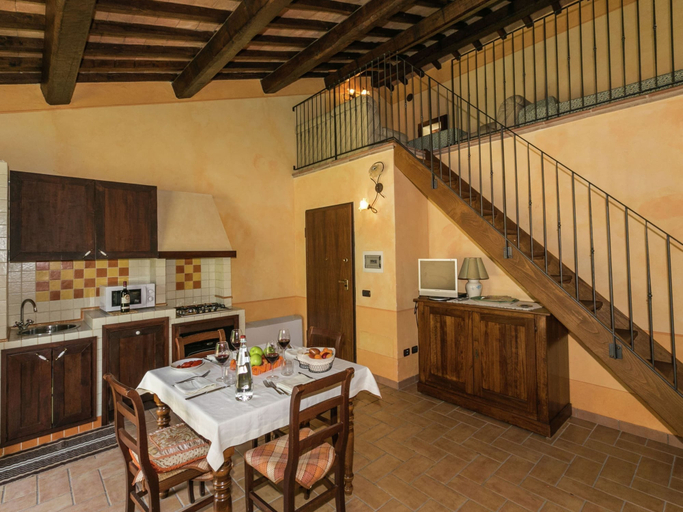 Others 5, Luxury, Modern Apartment With Pool and Stunning Views, Terni
