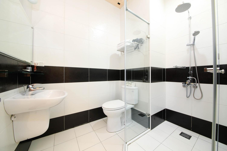 Bathroom 5, Hold 208 B&B, Pingtung