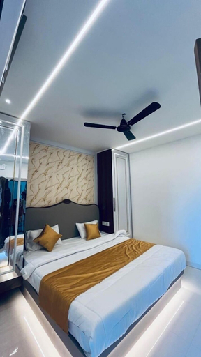 Bedroom 2, Hotel Shivngan, Ujjain