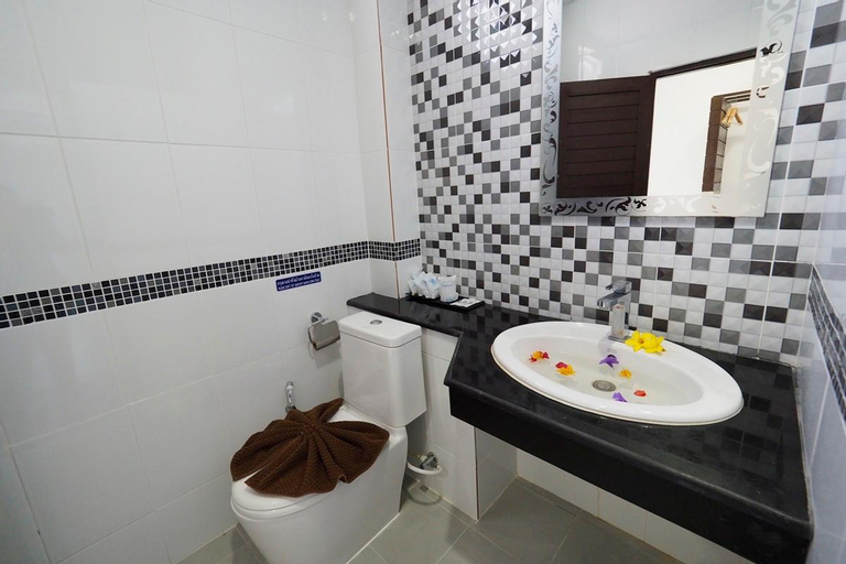 Bathroom 11