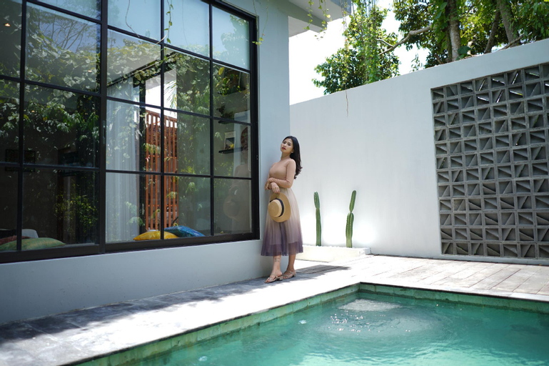 Swimming Pool 1