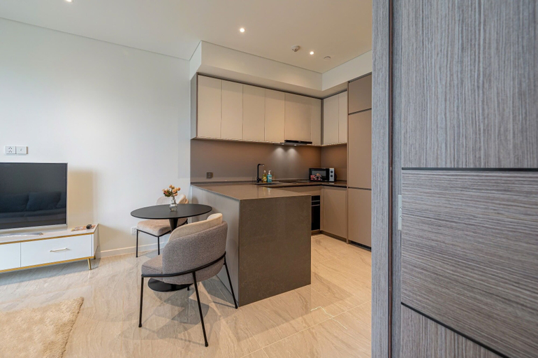 Others 5, Metropole - Christine Hospitality, District 2