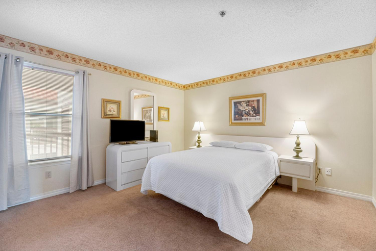 Others 5, Villas at St Thomas Square, Bay