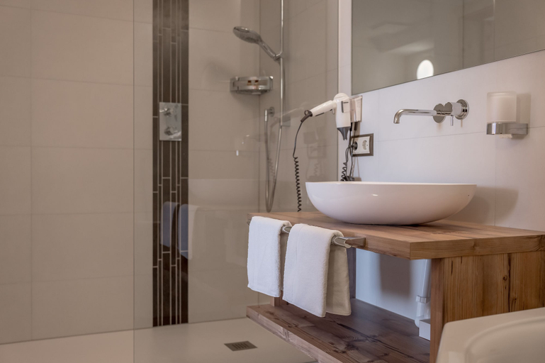 Bathroom 5, Hotel Seefelderhof, Innsbruck Land