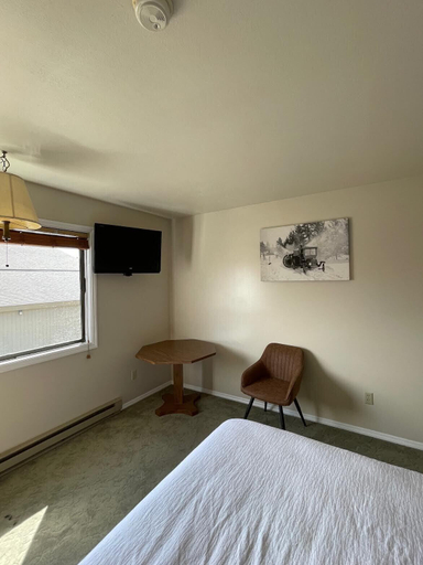 Bedroom 2, Ho Hum Motel, Gallatin