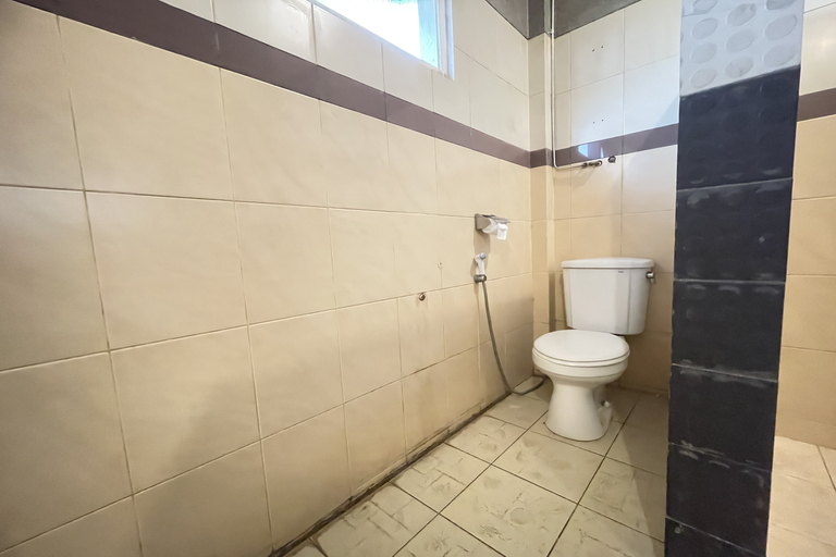 Bathroom 4, Villa 325 Maribaya, Bandung