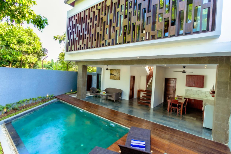 Swimming Pool 2