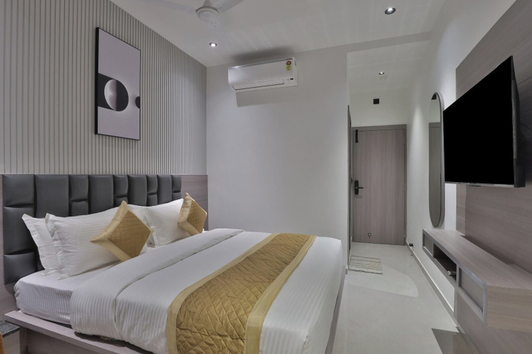 Bedroom 3, Hotel Legacy, Gandhinagar
