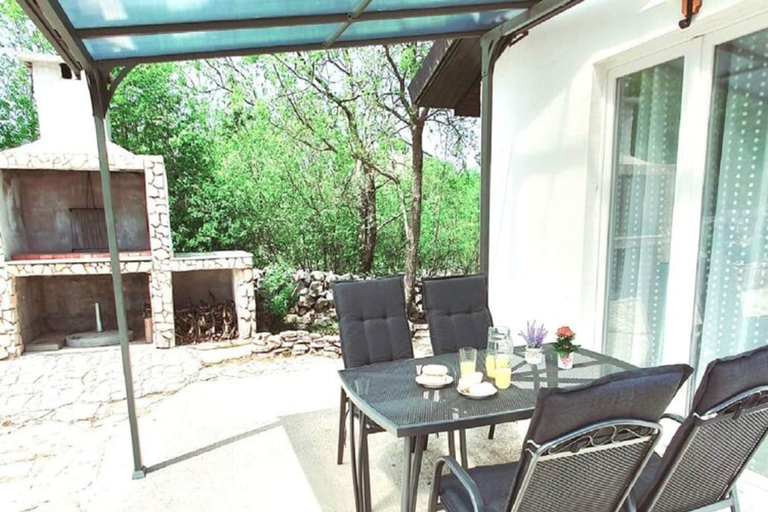 Dining 3, Holiday Home Dream - Holiday Home, Podbablje