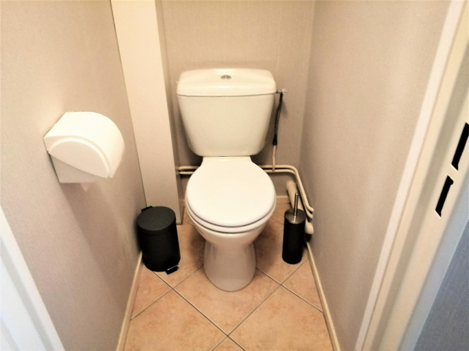 Bathroom 4, Charmant T2, hypercentre, calme, terrasse, parking, Haute-Garonne