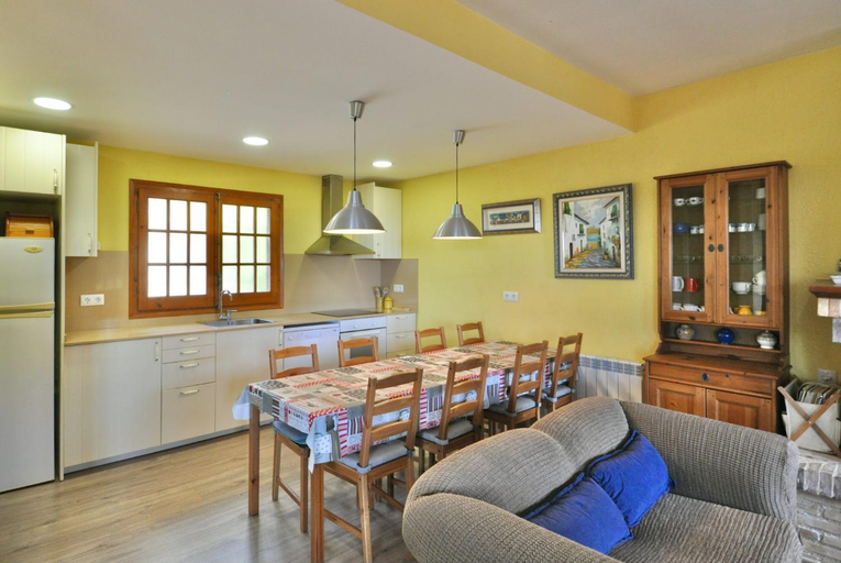 Shared lounge/TV area 2, Villa Dolcedo, Girona