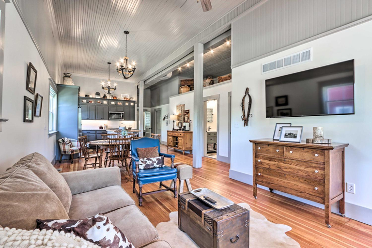 Others 4, The Ruebling House Bright, Modern, and Renovated!, Saint Charles
