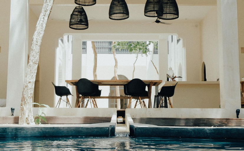 Sport & Beauty 2, Moroccan vacation home for 16 guests!, Cozumel