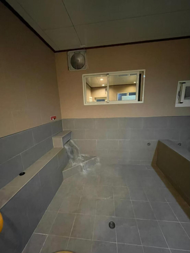 Bathroom 2, Fun Hotspring, Yilan