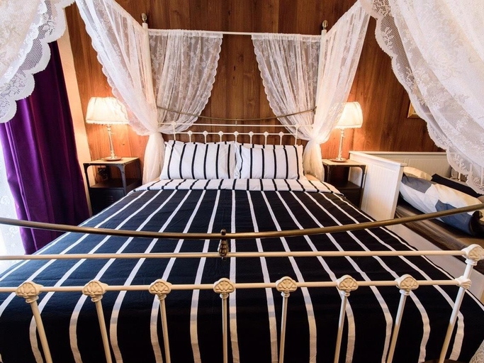 Bedroom 17