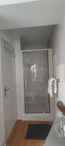 Bathroom, Le Manoir de la mantille, Nord