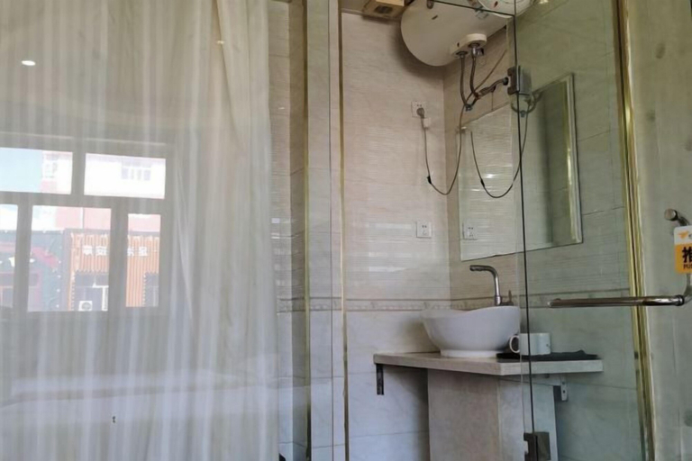 Bathroom 3, Xiaohonglou Hotel, Luohe, Qiqihar