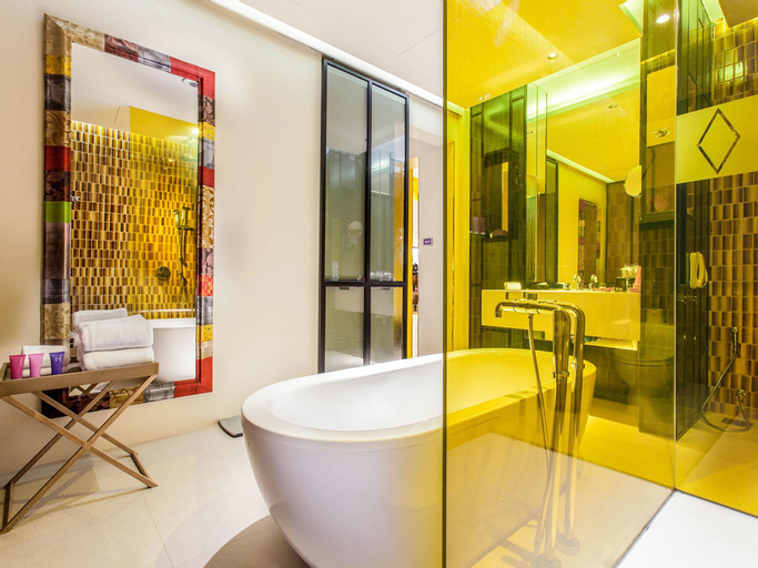 Bathroom 14