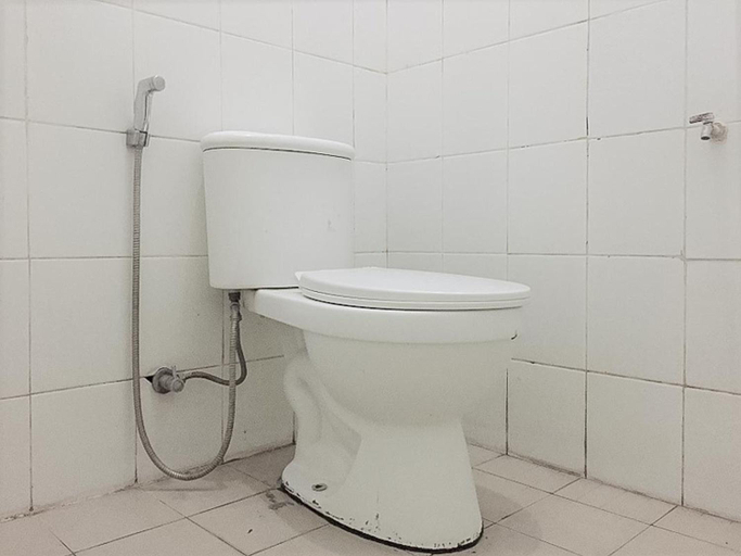 Bathroom, Akavi Homestay Jayapura RedPartner, Jayapura