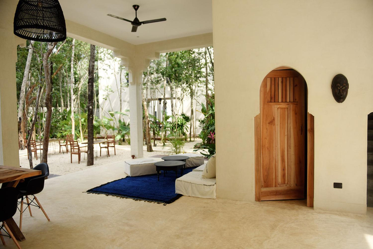 Others 5, Moroccan vacation home for 16 guests!, Cozumel
