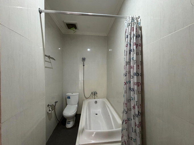 Bathroom 7