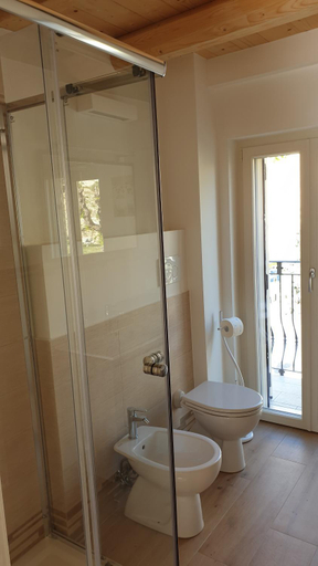 Others 4, Aghel Luxury Room, Macerata