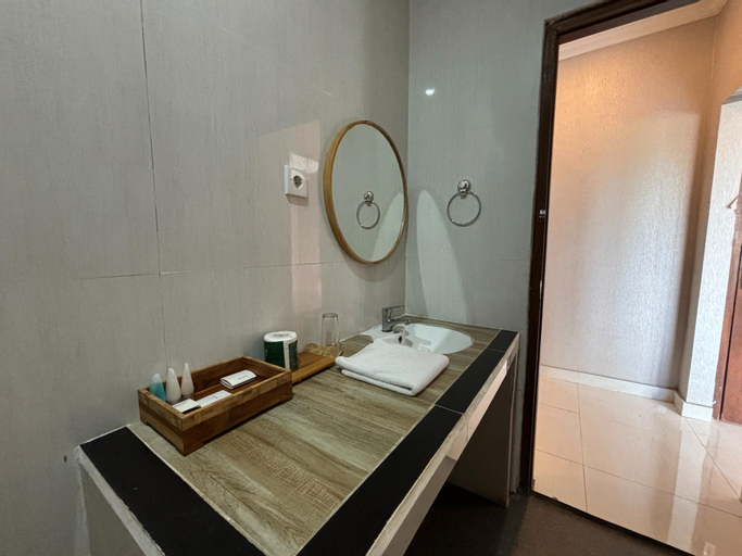 Bathroom 6