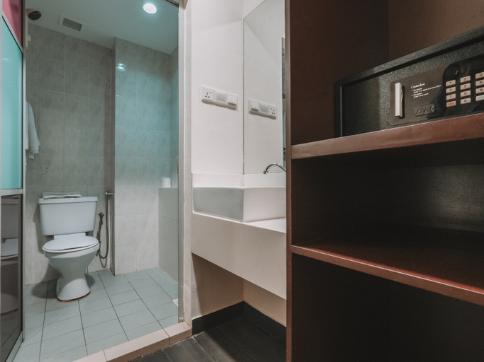 Bathroom 3, A Hotel Desker, Singapore
