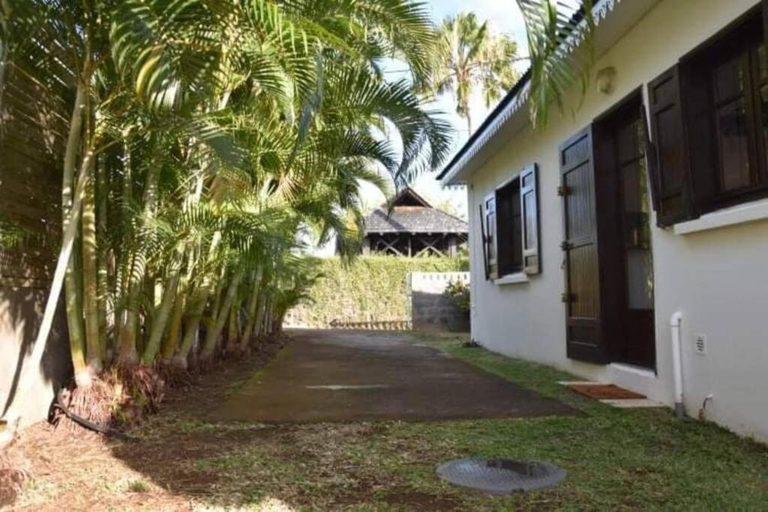 Others 5, Villa Creole Alamanda, Petite-Île