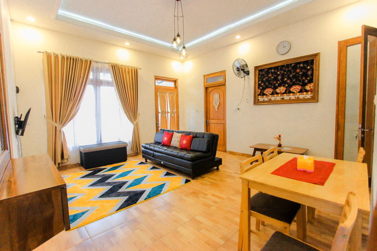 Dining Room 4, Villa D'Maguwo Suites, Sleman