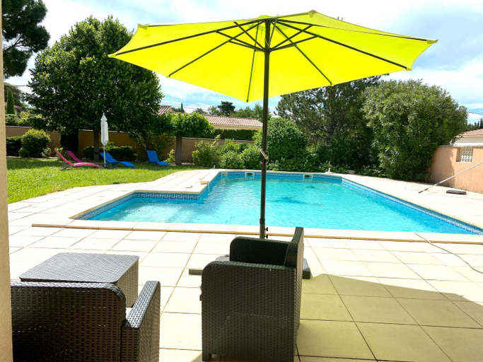Sport & Beauty 2, Villa et maisonnette provencales, Vaucluse