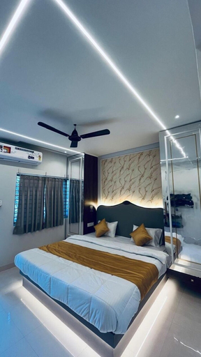 Bedroom 5, Hotel Shivngan, Ujjain
