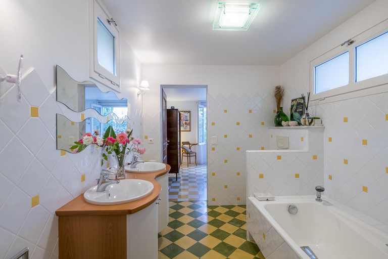 Bathroom, La Villa ioanes, Bouches-du-Rhône