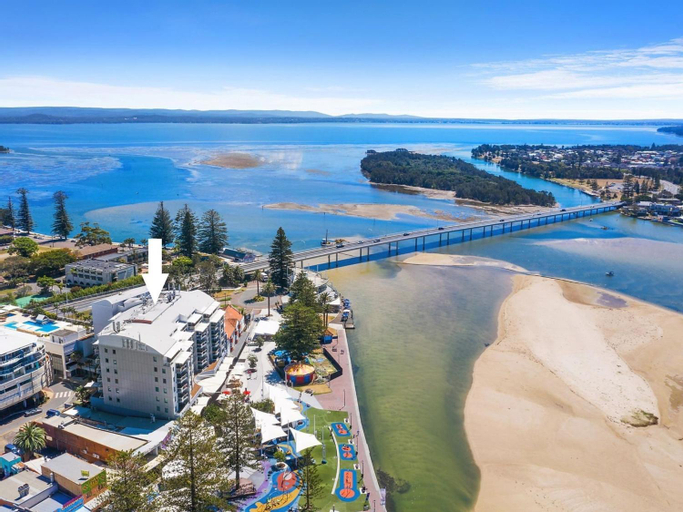 The Entrance Waterfront Apartment 621, Wyong - South and West